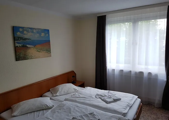 Hotel Restaurant Am Kriebsteinsee 2*